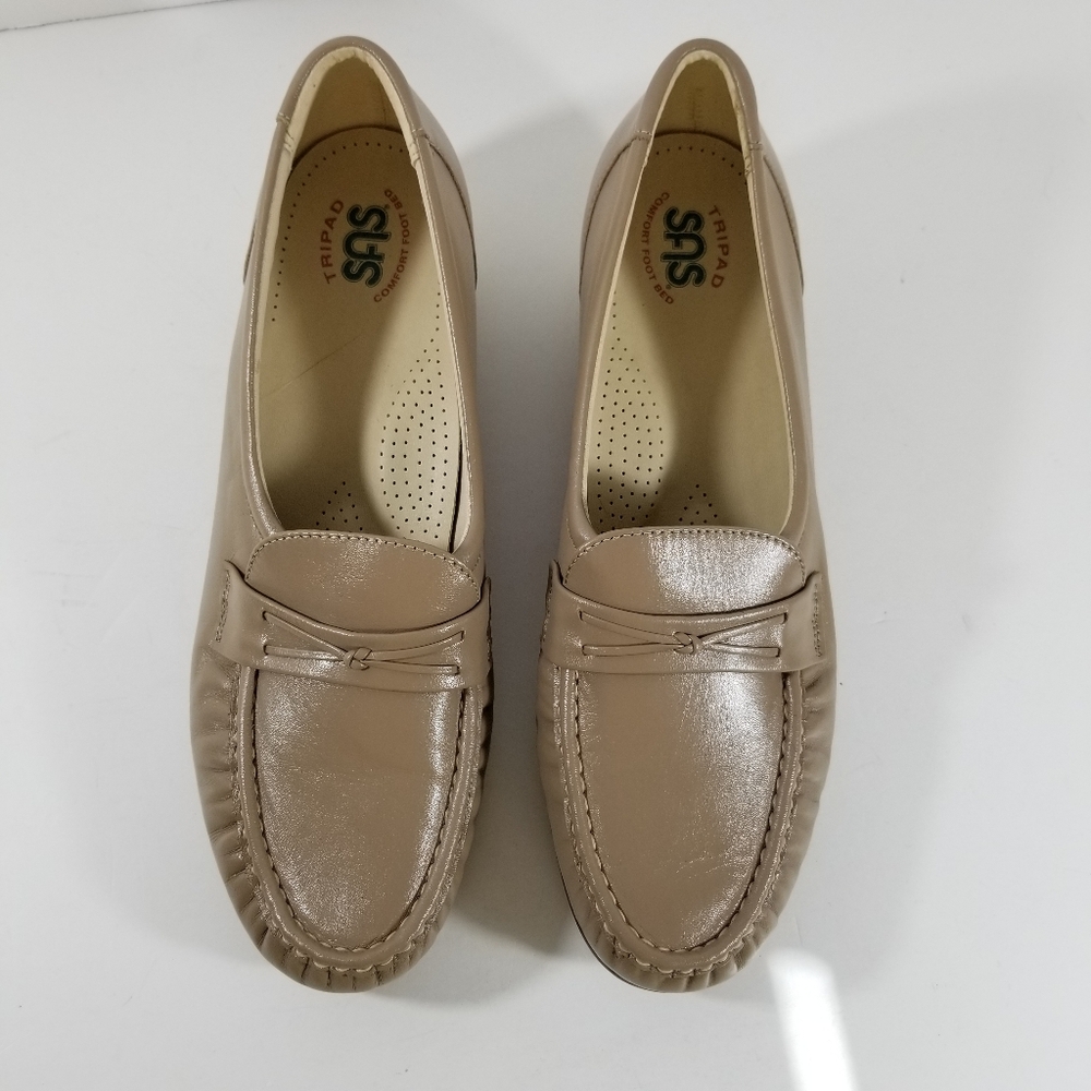 SAS Shoes Women's 10M Easier Tripad Comfort Slip On Wedge Loafer Beige Leather